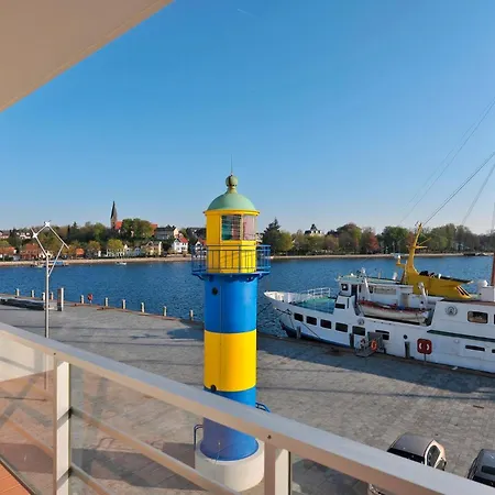 아파트 21, Blickrichtung Binnenhafen Nordoffenes 엑케른포르데